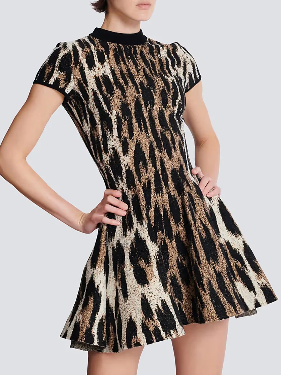 TWOTWINSTYLE Leopard Slimming Fashion Dresses for Women Round Neck Short Sleeves High Waist Casual Mini Dress Female Clothing