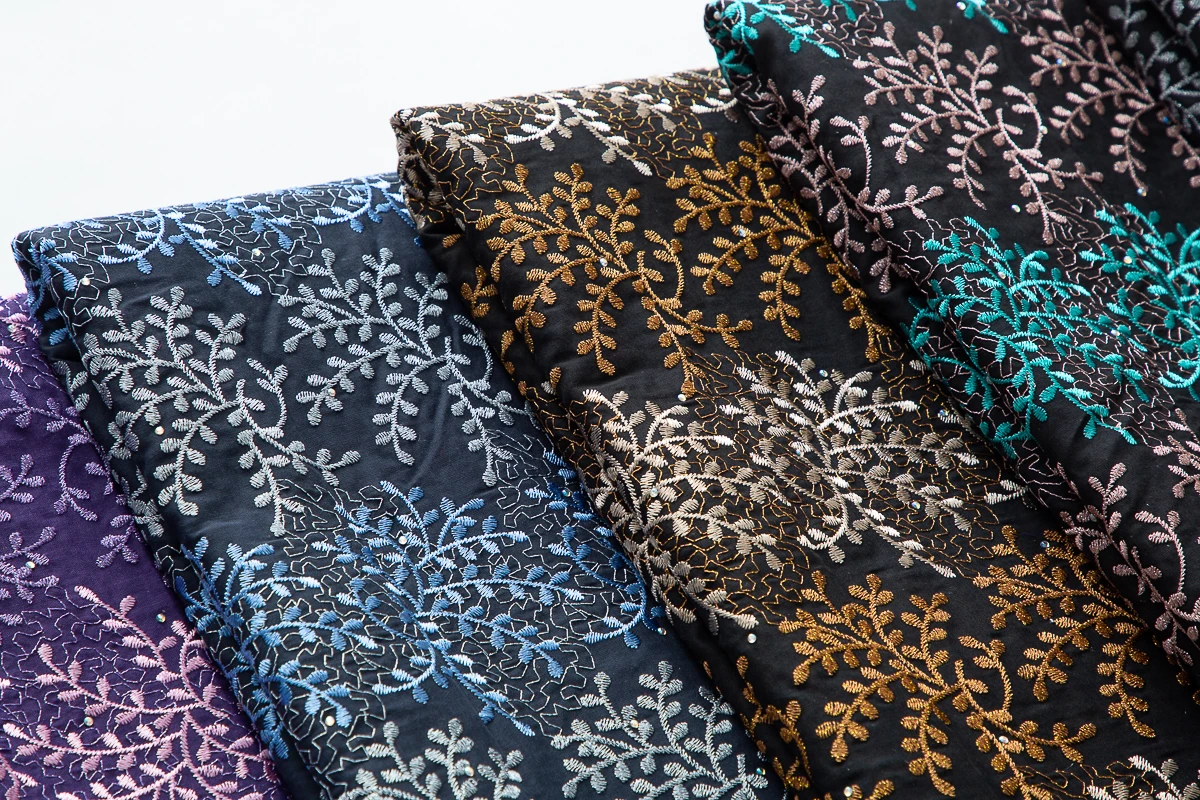 Latest African Dry Cotton Lace Fabric 2025 Hight Qualiry Swiss Voile Lace in Switzerland Lace Fabric Nigeria For Women Dress Sew