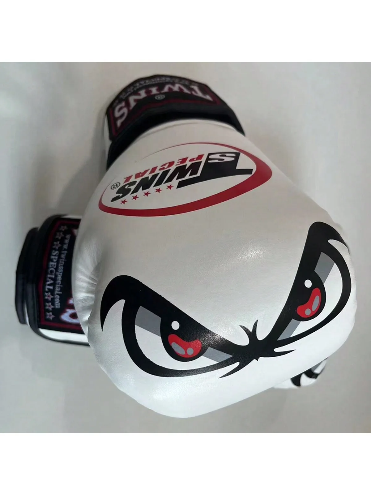 Boxing Gloves Eagle Eye Training Fighting Sanda Comprehensive Training Boxing Gloves Thickened Breathable Buffer Gloves