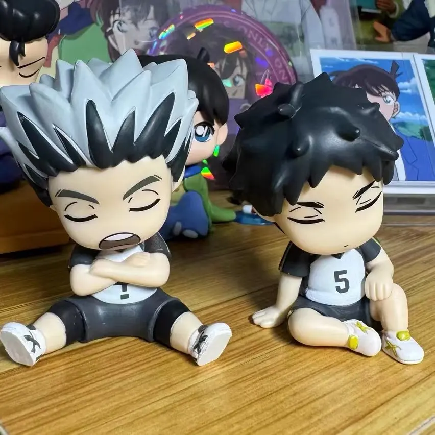 Japan Haikyu!! Shoulder Lean Fig Series 2 Blind Box ToyOikawa Tooru Keiji Akaashi Oikawa Tooru Action Figures Decoration Gifts