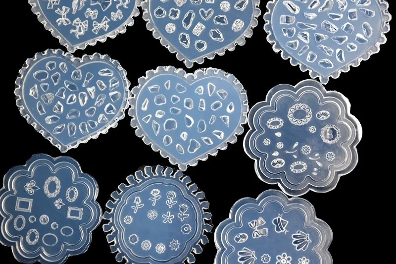 SNASAN Tiny Beads Flower Bear Leaf Shell Dolphin Beauty Nail Art Resin Silicone Mould DIY Tool UV Epoxy Resin Box Silicone Mold