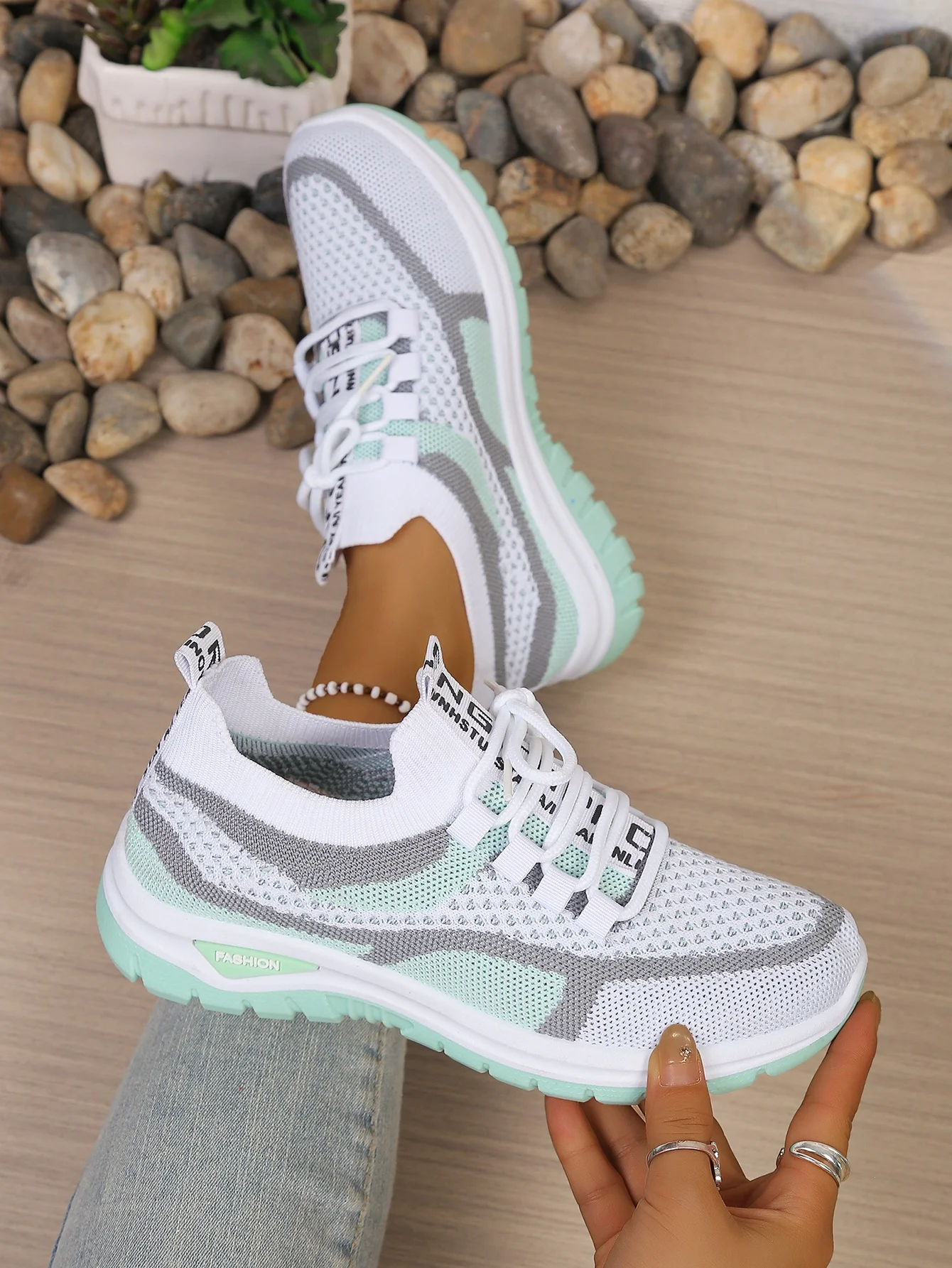 Women's Shoes Autumn 2026 Casual Sneaker New Style Two‑Color Single Shoes Versatile Fashionable Work Shoes Free Shipping