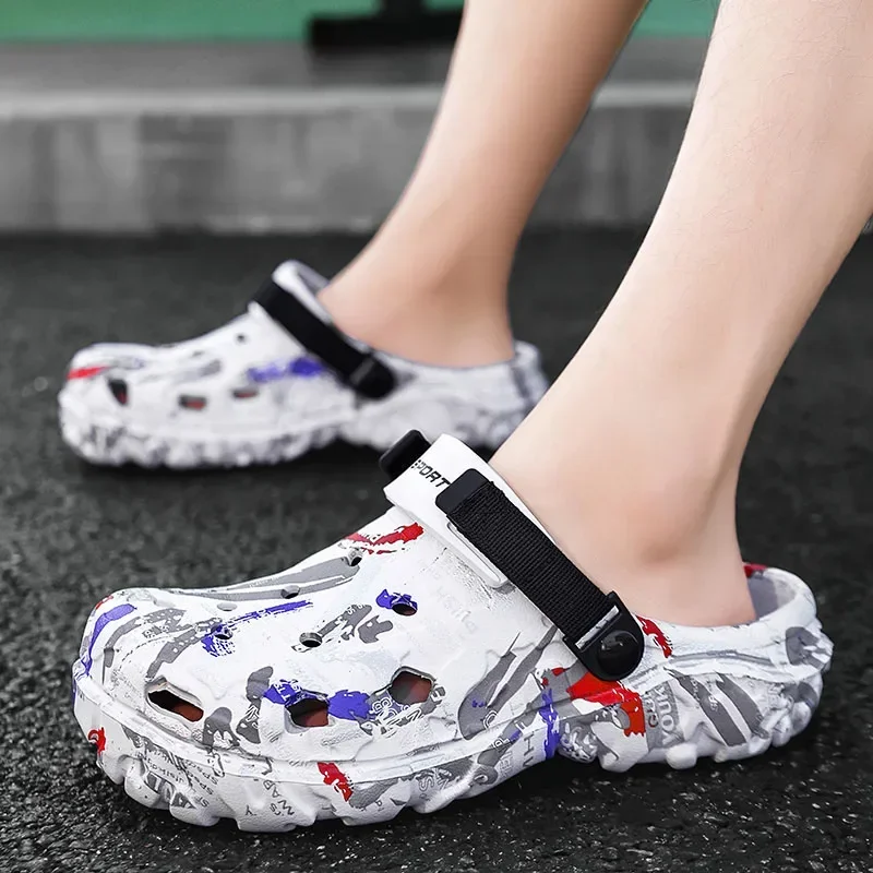 Plus Size Summer Men Sandals Clogs Outdoor Garden Clogs Hole Shoes Male Casual Shoes Water Shoes Comfort Home Soft Slippers