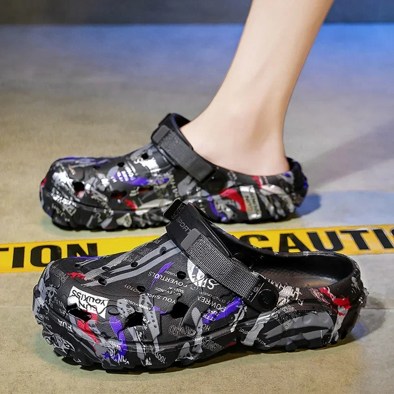 Plus Size Summer Men Sandals Clogs Outdoor Garden Clogs Hole Shoes Male Casual Shoes Water Shoes Comfort Home Soft Slippers