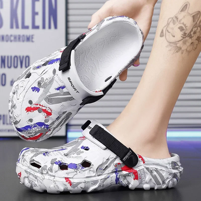 Plus Size Summer Men Sandals Clogs Outdoor Garden Clogs Hole Shoes Male Casual Shoes Water Shoes Comfort Home Soft Slippers