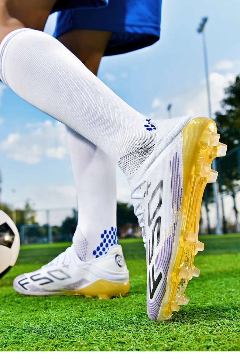 New Men Soccer Shoes Non-Slip Indoor Futsal Football Boots Match Grass Cleats High-quality Sneakers Hot-selling High-top Outdoor