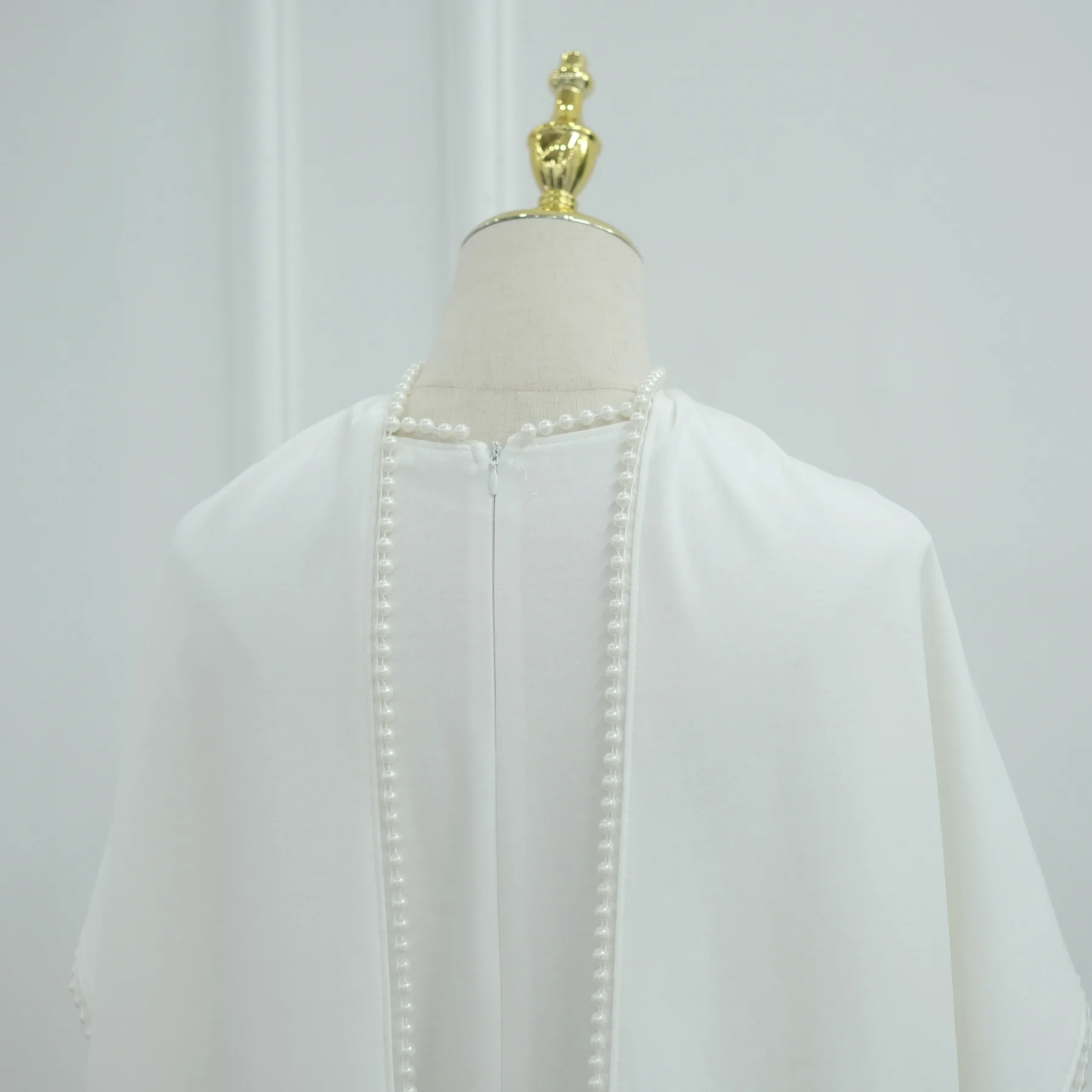 White Pearl Trim Cape Maxi Dress Women Elegant Long Sleeve Cinched Waist Muslim Robes 2026 Spring EID Abaya Lady Dresses