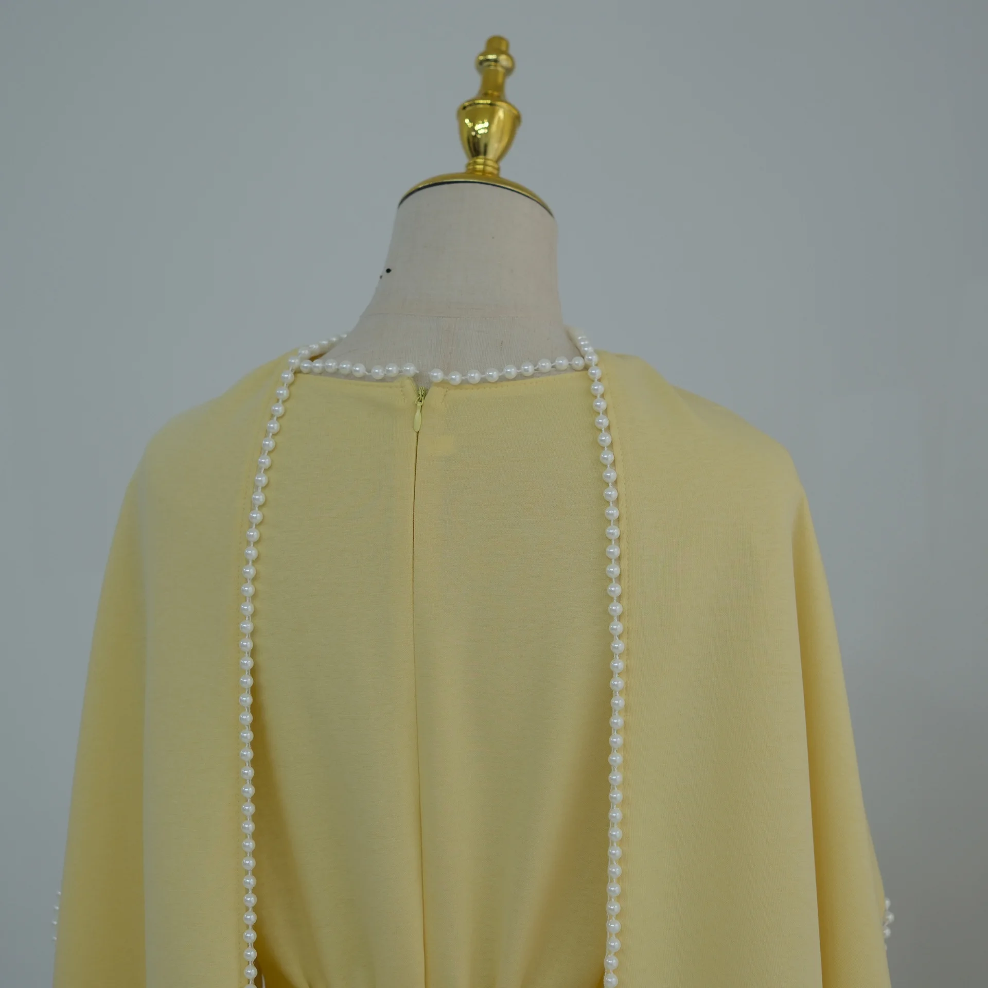 White Pearl Trim Cape Maxi Dress Women Elegant Long Sleeve Cinched Waist Muslim Robes 2026 Spring EID Abaya Lady Dresses
