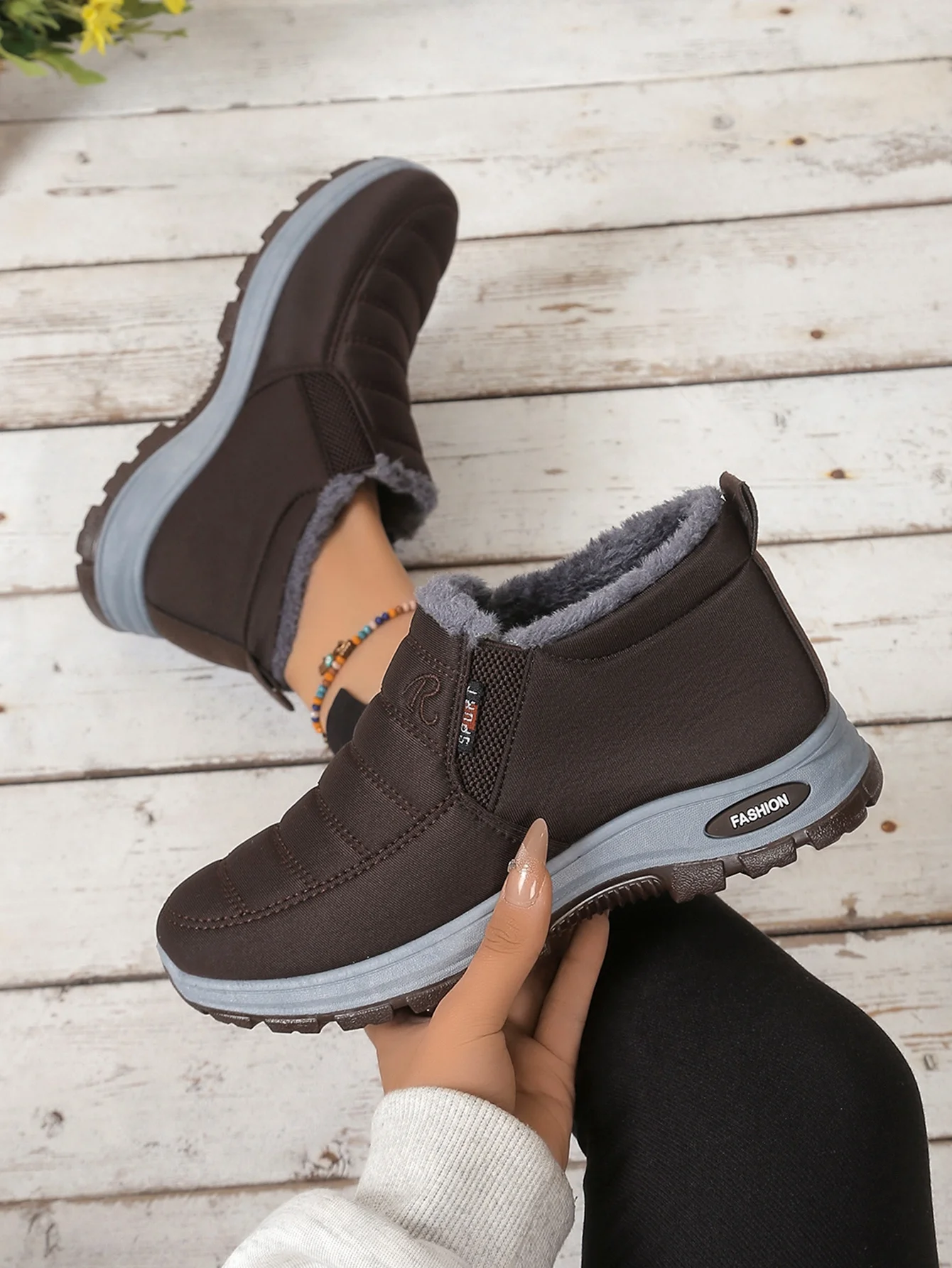 Women's Shoes, Winter Cotton Shoes with Fleece and Thickened Mid-Top, Warm and Casual Snow Boots