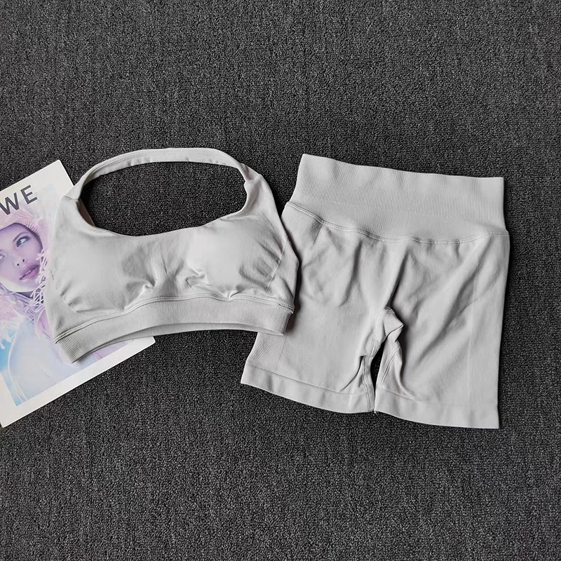 2 Pieces Yoga Suit for Women Seamless Fitness Gym Clothes Halter Sports Bra Matching Shorts Workout Sets Gym Set Outfit