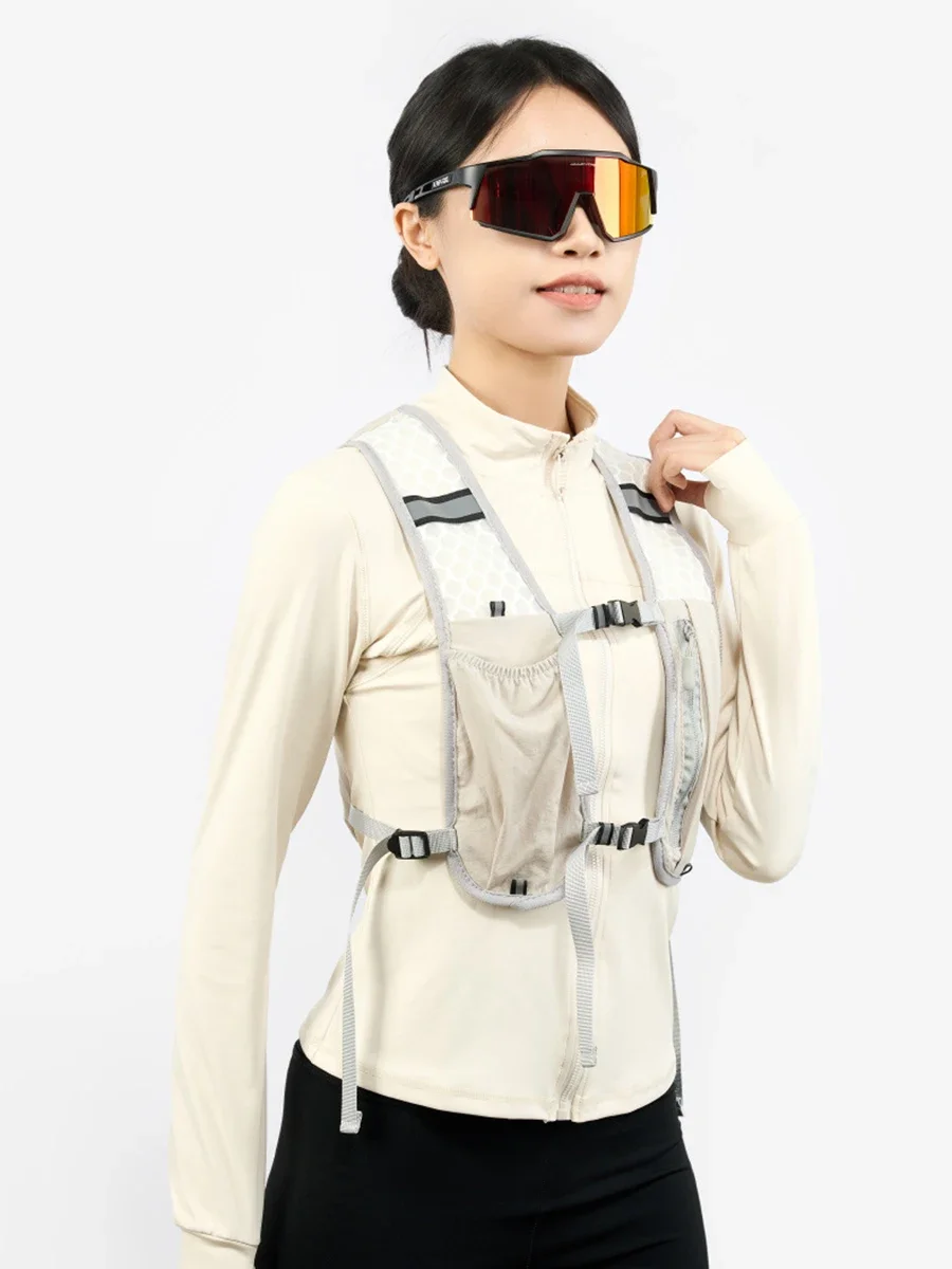 Biking Running Storage Vest Backpack Lightweight Running Vest Reflective Hydration Water Chest Pack Phone Storage Pocket