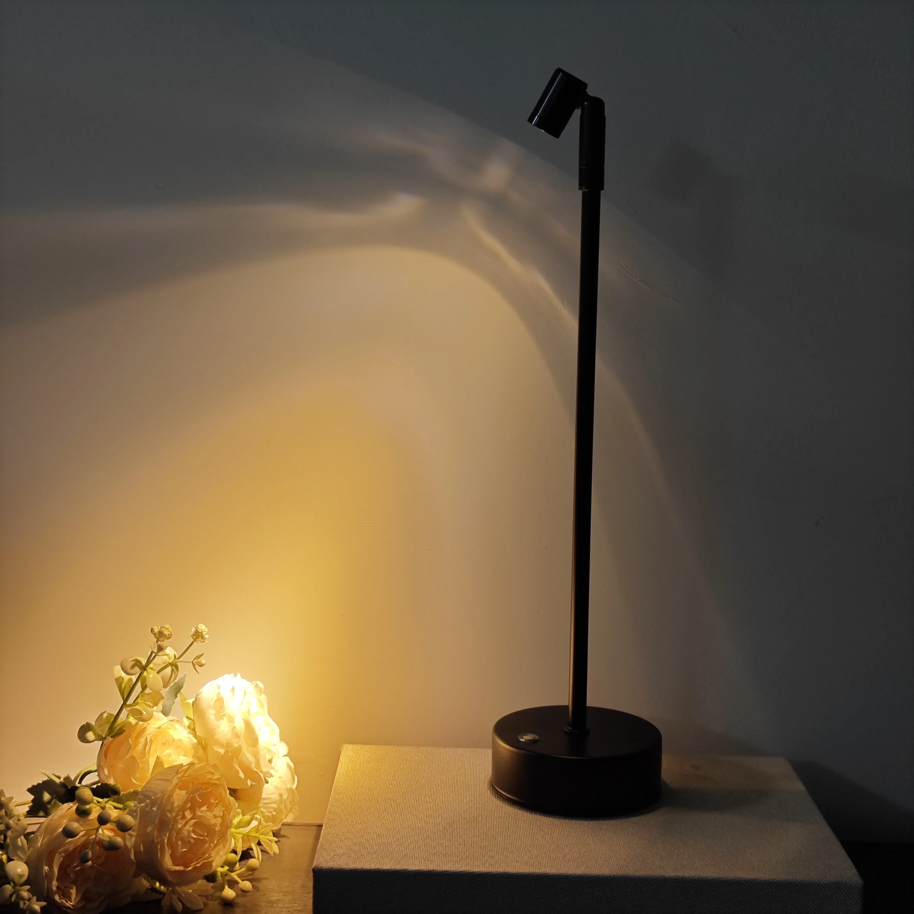 LED Charging Atmosphere Light Touch Dimming Minimalist Desk Lights Vintage Decor Lights Lamp For Hotel Bedroom Bedside