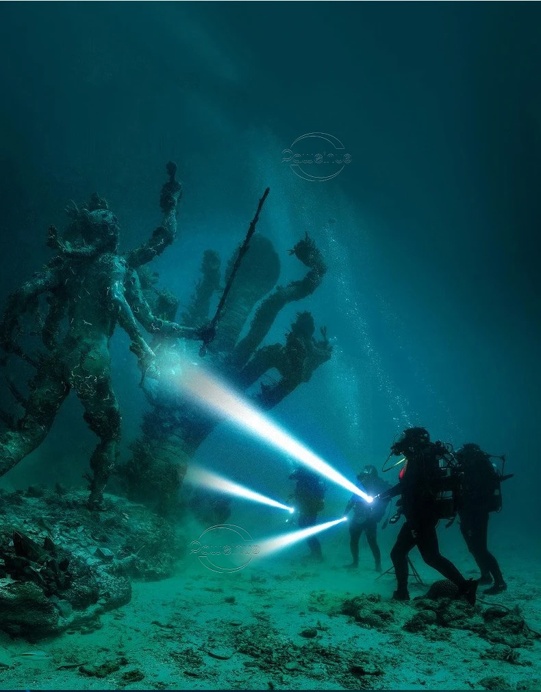 Newest XHP360 Professional Diving Flashlight IPX8 Underwater Lamp High Power LED Flashlights Powerful Scuba Diving Torch Lantern