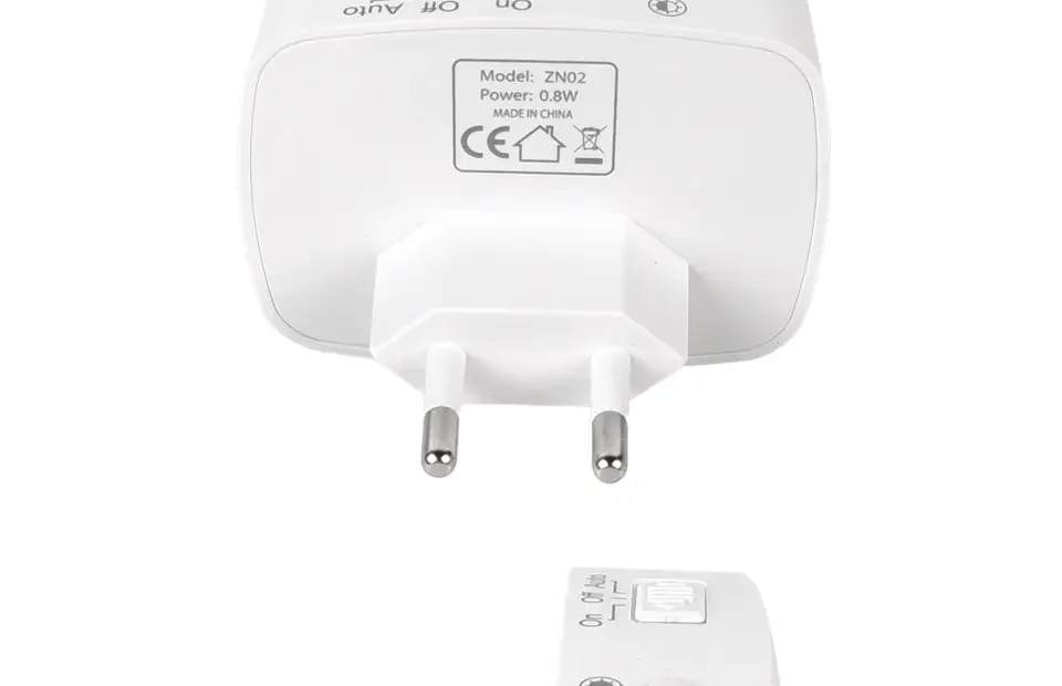 AC85-265V Led Night Light with Motion Sensor EU US Socket PIR Human Infrared Induction Lamp Plug in Wall Bedroom Hallway 3 Color