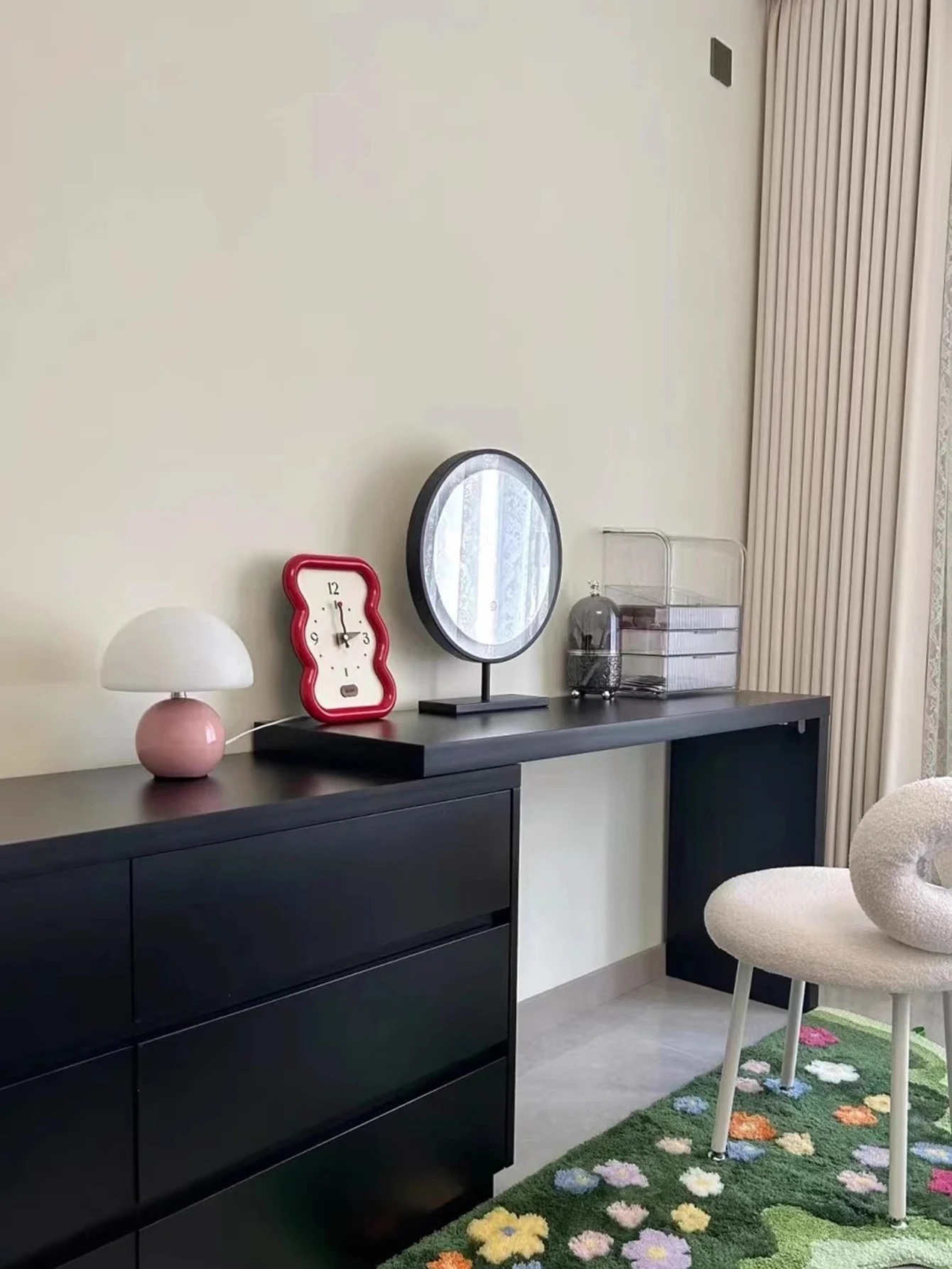 A Pink/Orange/Red/White/Beige USB Socket Decorative Table Lamp for Room Light, Decorative Lamp, Night Light, Desk Light