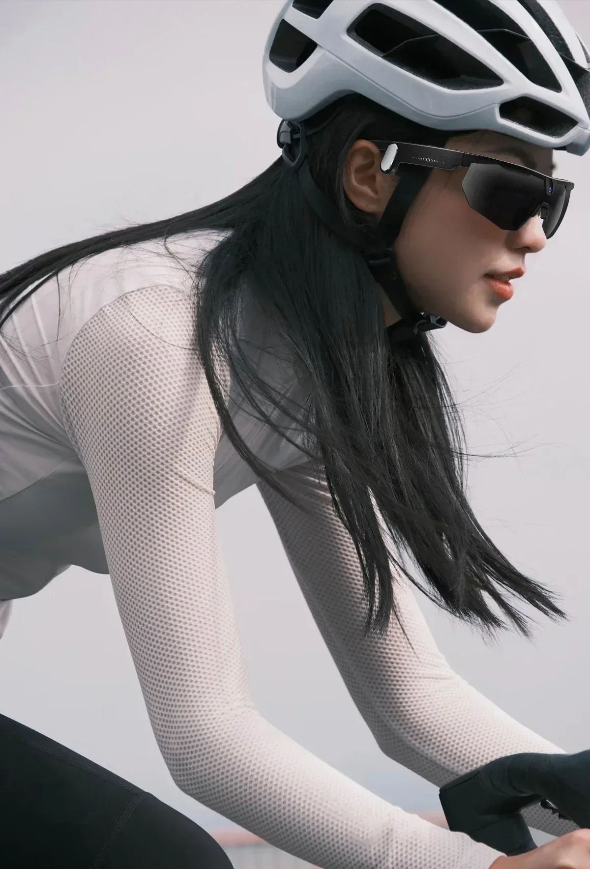 Outdoor Sports Sunglasses 2026 New Smart Cycling Glasses BT Call AI Translation AI Conversation 32MP HD Photo 8MP HD Camera