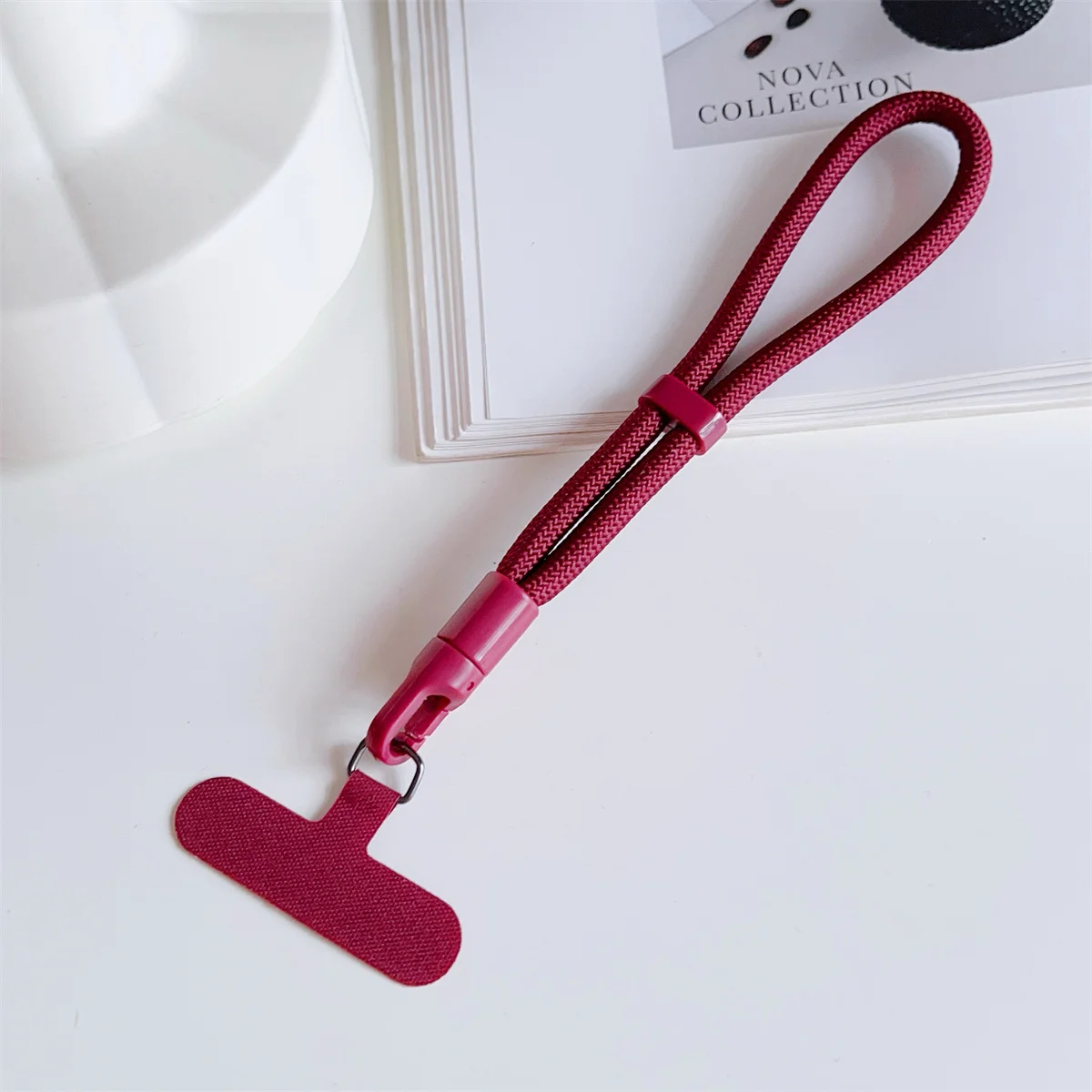 Fashion 360° Rotate Buckle Adjustable Phone Lanyard Self-Locking Durable Short Cord For Phone Case Anti-Lost Accessory Strap