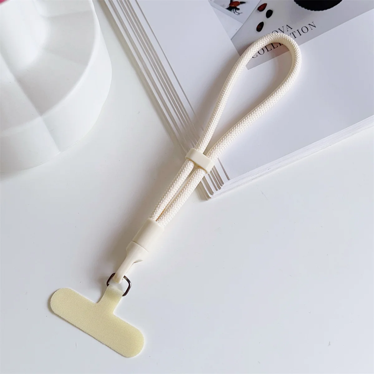 Fashion 360° Rotate Buckle Adjustable Phone Lanyard Self-Locking Durable Short Cord For Phone Case Anti-Lost Accessory Strap