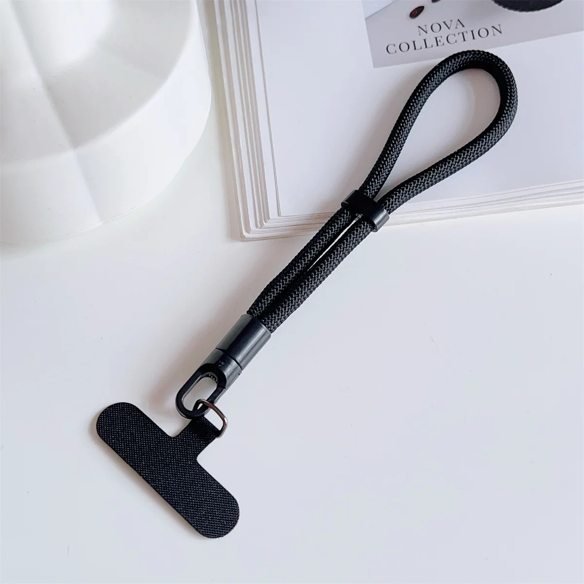 Fashion 360° Rotate Buckle Adjustable Phone Lanyard Self-Locking Durable Short Cord For Phone Case Anti-Lost Accessory Strap