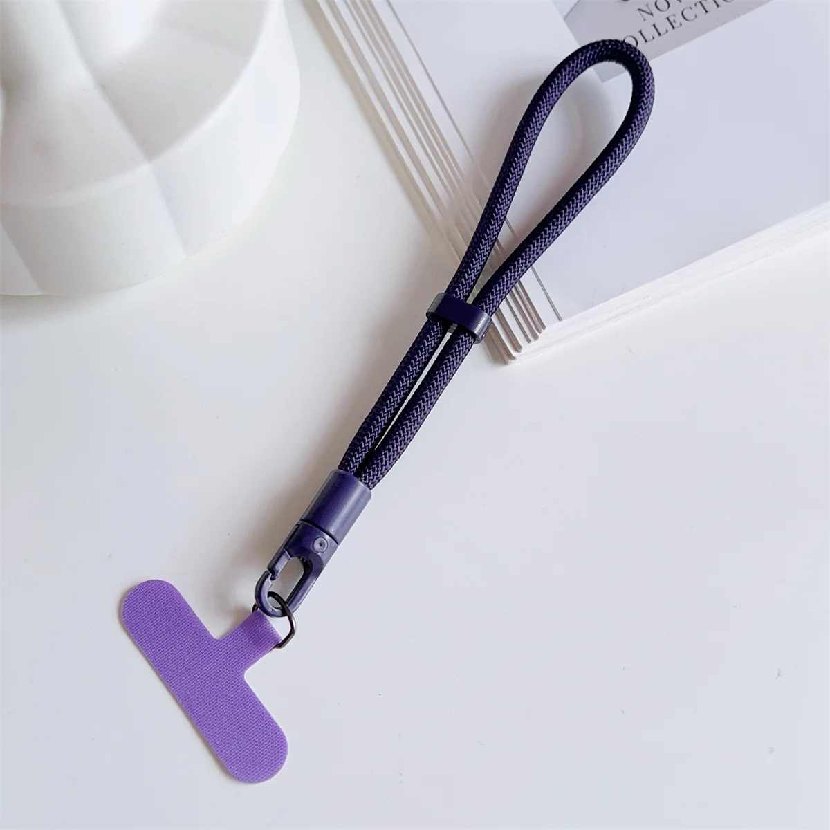 Fashion 360° Rotate Buckle Adjustable Phone Lanyard Self-Locking Durable Short Cord For Phone Case Anti-Lost Accessory Strap