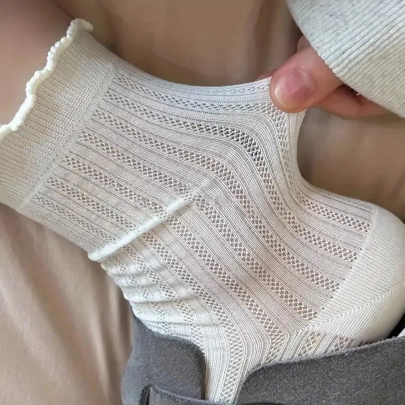 4 Pairs Women Solid Color Mesh Mid Tube Socks Summer Lightweight Breathable Fashionable Wavy Edge Ballet Style Casual Socks