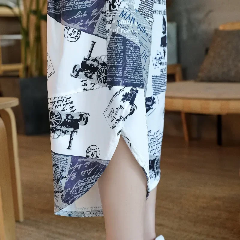 Men's Casual Lantern Print Shorts for Summer Beach Holidays Fashionable Men's Casual Shorts with Unique Print Design