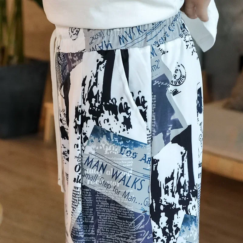 Men's Casual Lantern Print Shorts for Summer Beach Holidays Fashionable Men's Casual Shorts with Unique Print Design