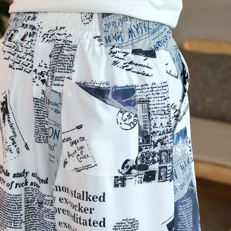 Men's Casual Lantern Print Shorts for Summer Beach Holidays Fashionable Men's Casual Shorts with Unique Print Design
