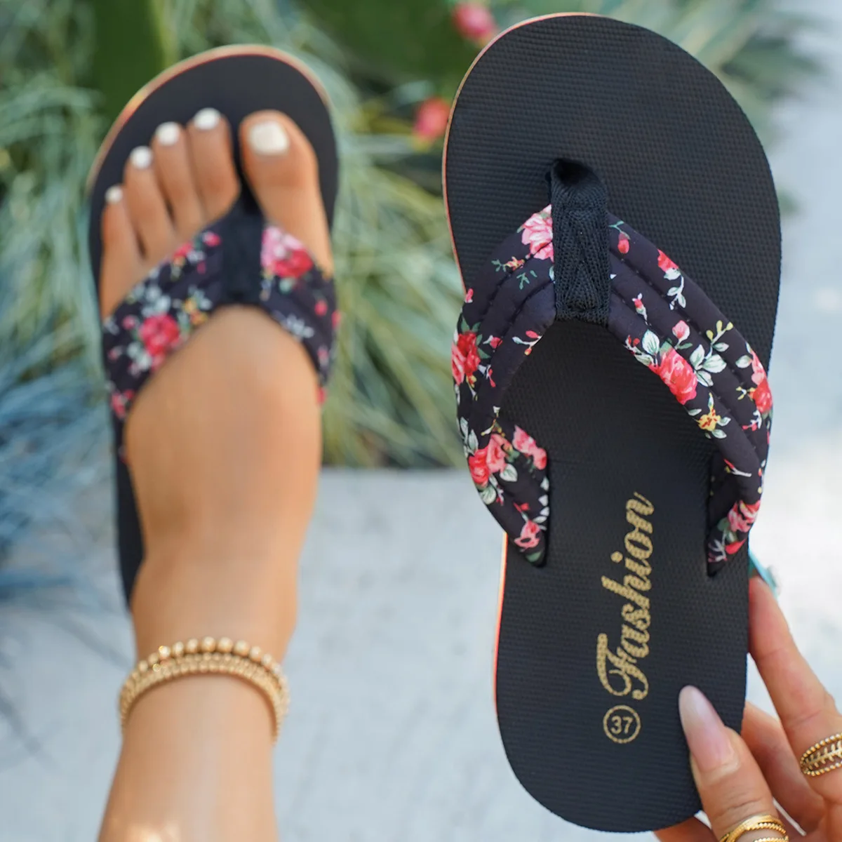 Fashion Lady Slippers Shoes Retro Women Summer Flip Flops Casual Slippers Flat Sandals Beach Open Toe Flat Slippers Slides