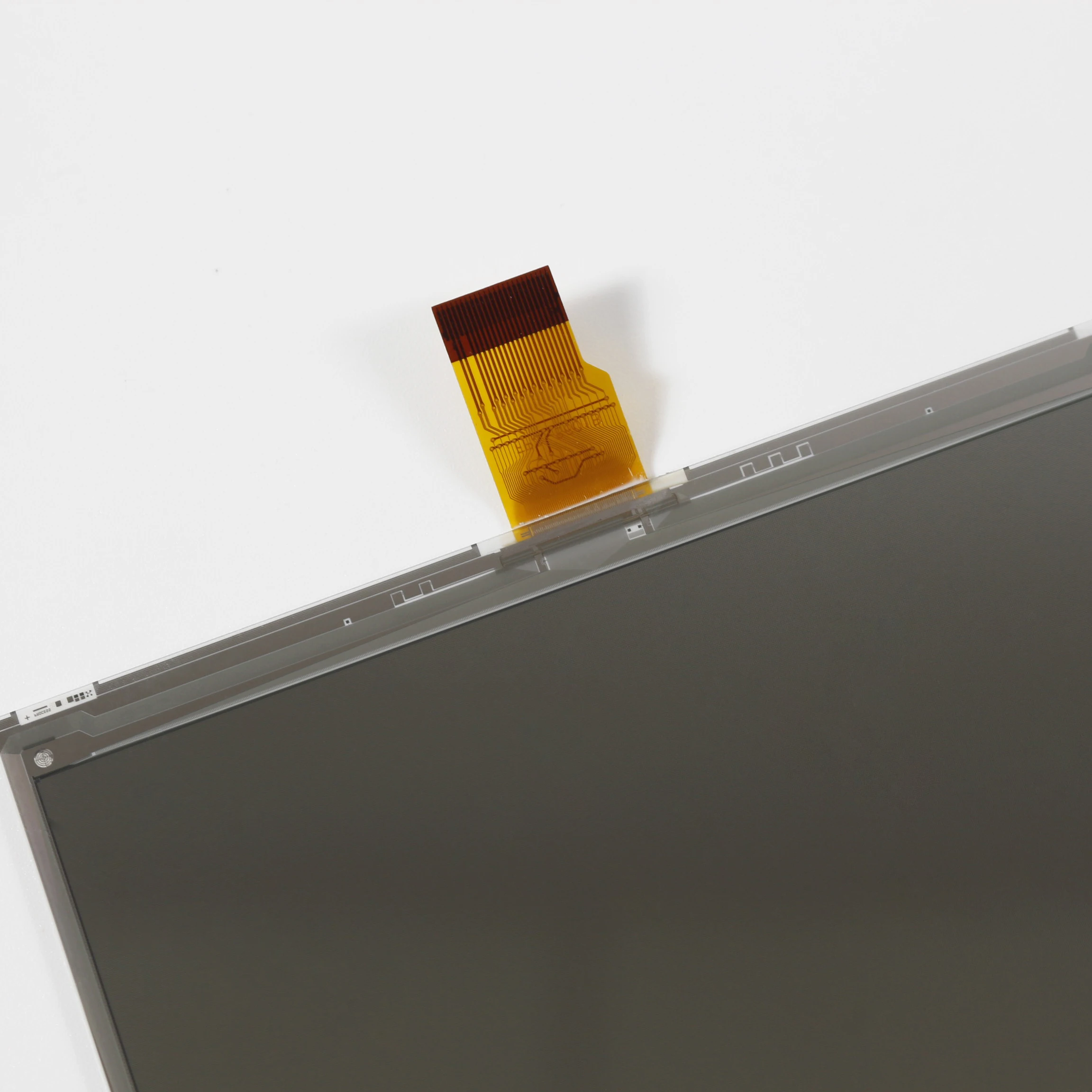 5.83-inch 24Pin e-ink screen 648x480 black, white and red e-paper display Spi interface FPC-8601B