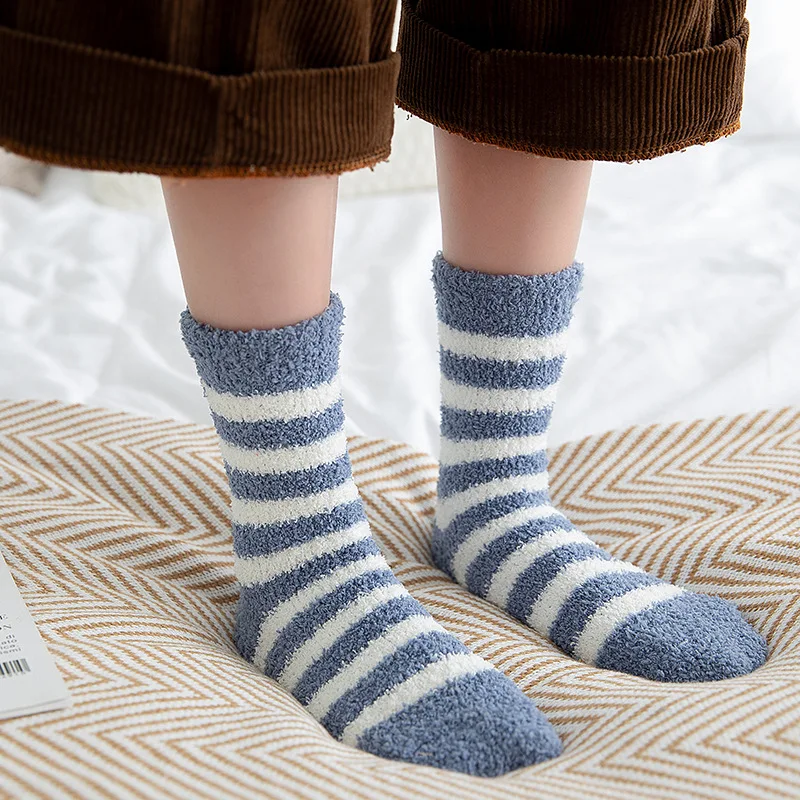 Socks Women Striped Fluffy Coral Velvet Thick Warm Winter Socks Girls Indoor Floor Towel Sock Breathable Woman Cute Soks Meias
