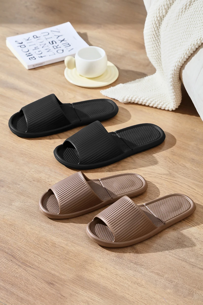 Bathroom House Slippers Leaking Quick-Drying Shower Slipper Light Weight Waterleaky Beach Flip Flops Women Swimming Slides