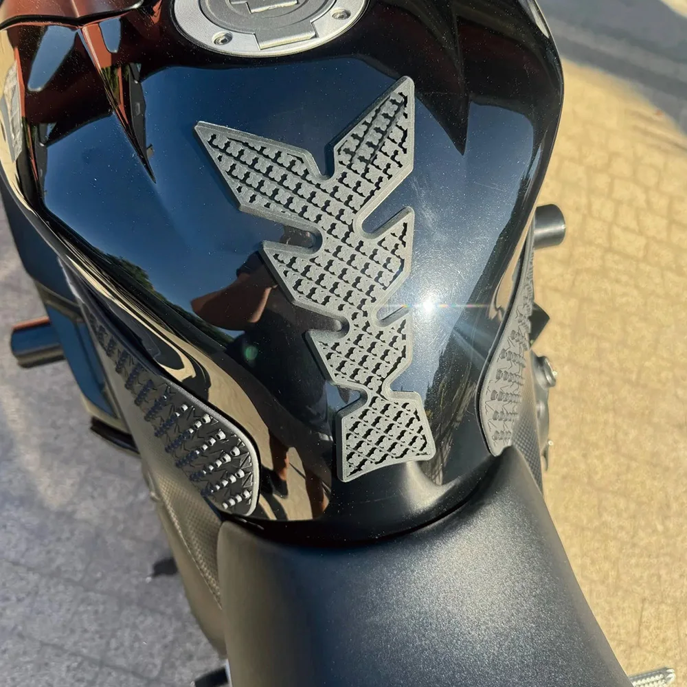 Motorcycle Knee Grip Traction Anti Slip Side Stickers Fuel Tank Pad Cover Protector Decals For Yamaha YZF R6 YZFR6 600 2008-2016