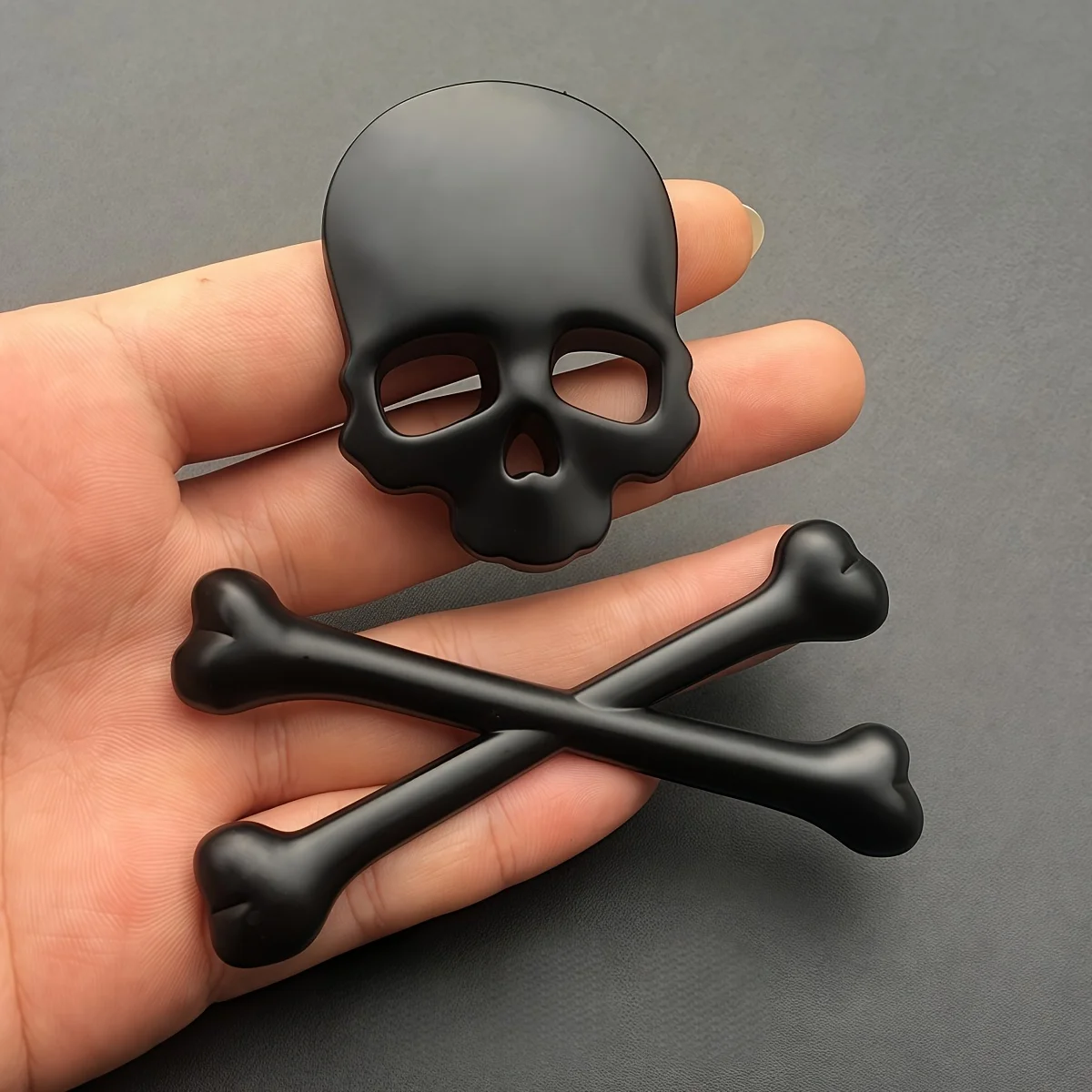 1pc Car Motorcycle 3D Metal Skull Badge Sticker Emblem Universal Fit for Fenders and Engine Covers, Suitable for Bikes, Bobbers