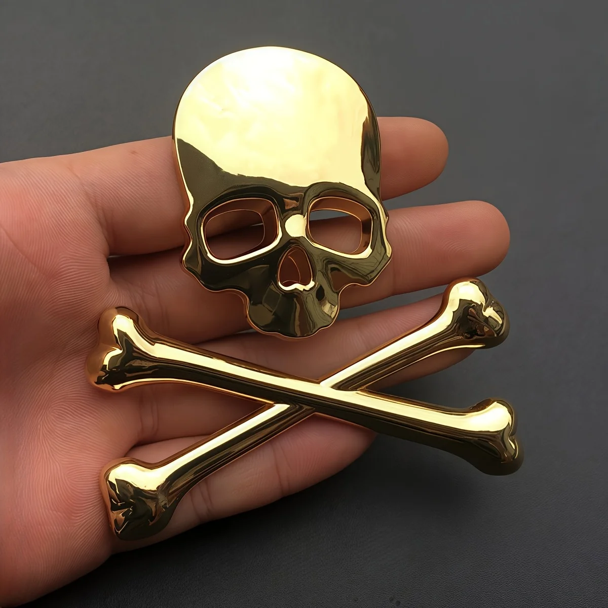 1pc Car Motorcycle 3D Metal Skull Badge Sticker Emblem Universal Fit for Fenders and Engine Covers, Suitable for Bikes, Bobbers