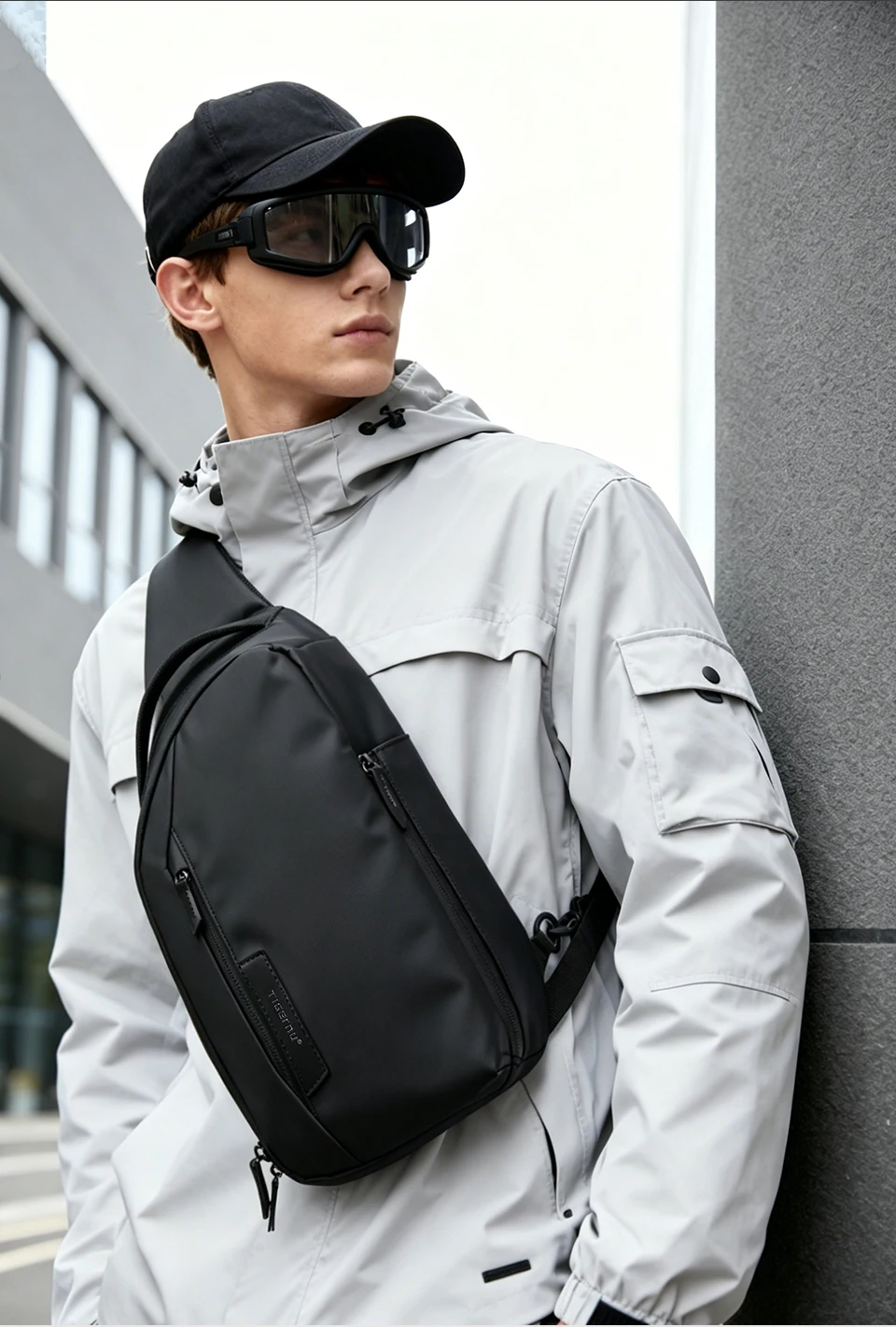 Tigernu Fashion Men's Shoulder Bag Travel Chest Bags for Men Water-Resistant Sling Bag Cross Bag Large Capacity 11 Inch IPad Bag