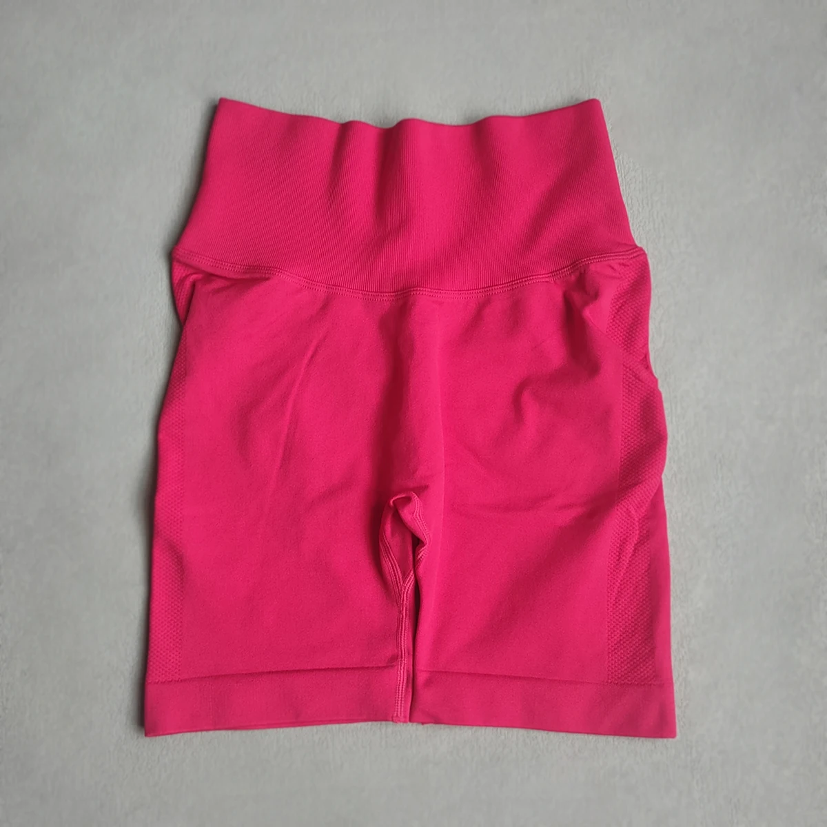 Yoga Shorts Women Sports Shorts Seamless Gym Workout Shorts High Waist Push Up Fitness Sports Shorts Cycling Shorts