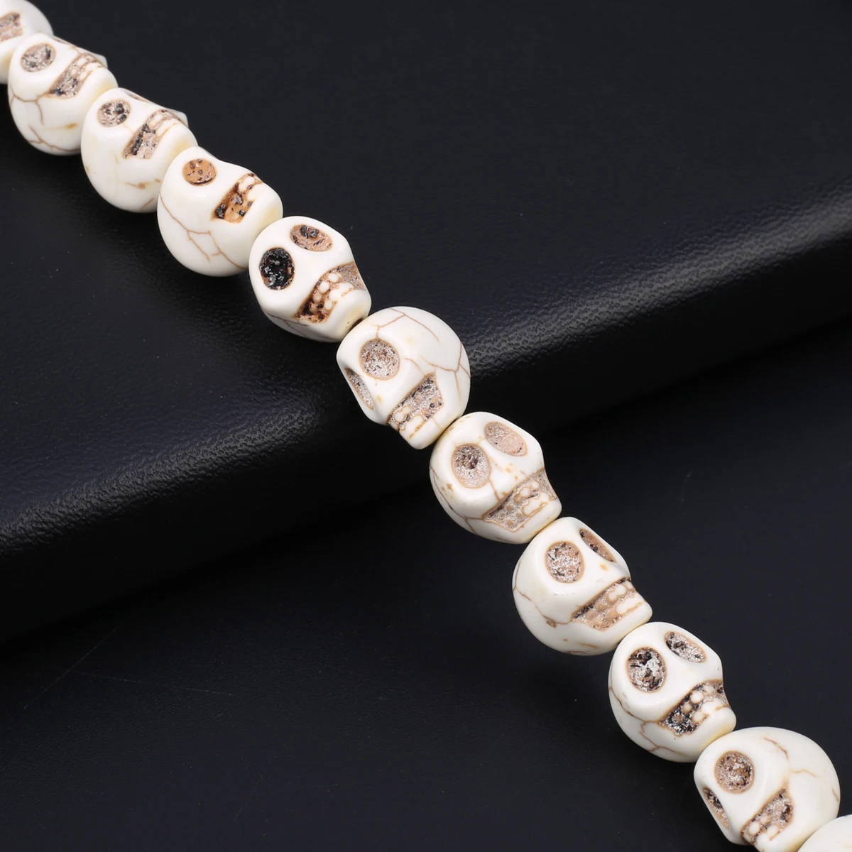 Skull Natural Stone Beads Blue White Turquoise Loose Spacer Beads for DIY Bracelet Necklace Making Jewelry Accessories Multisize