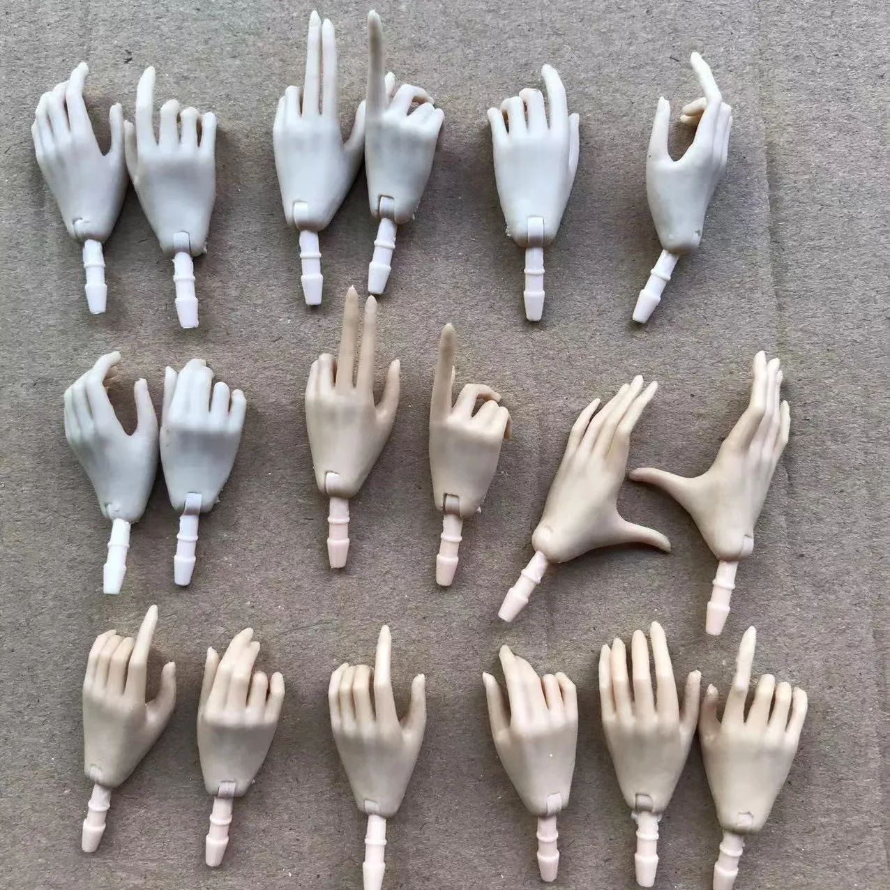 Universal 1/6 Doll Hands DIY Doll Decors Fashion Gesture Doll Hands Feet Accessories White Beige Color Doll Parts Girl Gifts Toy