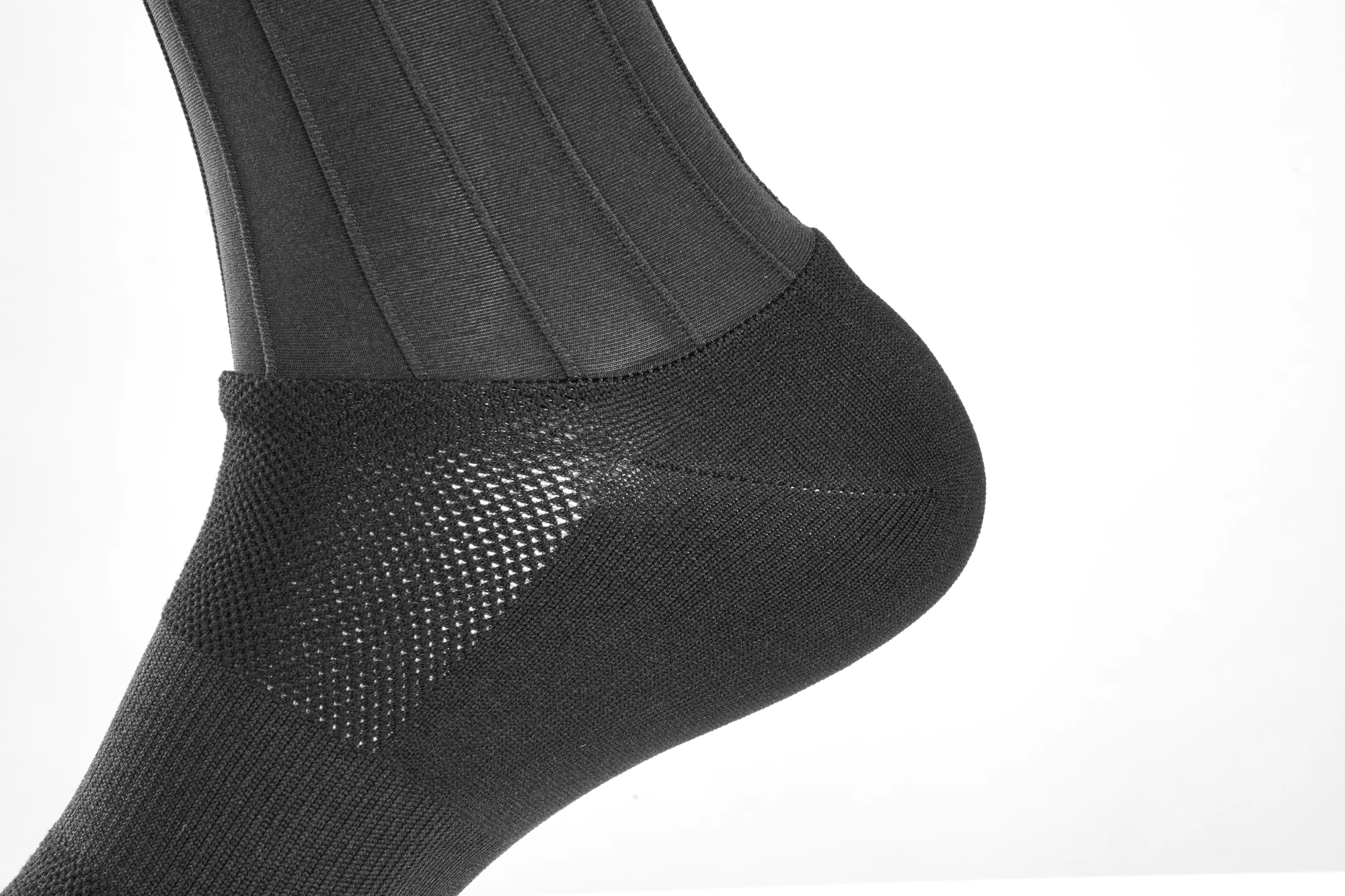 DAREVIE Sport Socks Aero High Speed Quick Dry Non Slip Outdoors Man Socks Moisture Wicking Reduce Wind Resistance Woman Socks