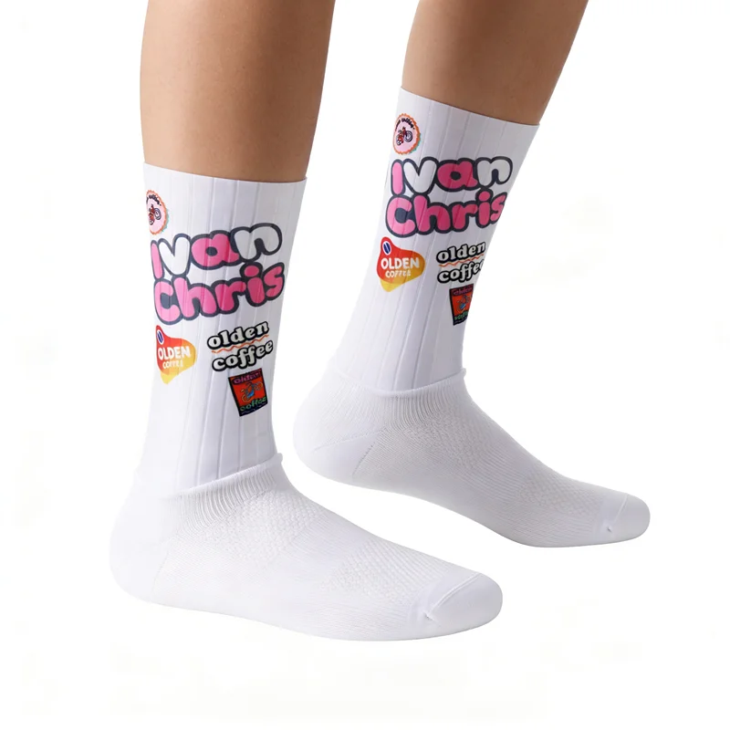 2026 New Anti Slip Seamless Cycling Socks Integral Moulding High-tech Bike Sock Compression Bicycle Outdoor Running Sport Socks