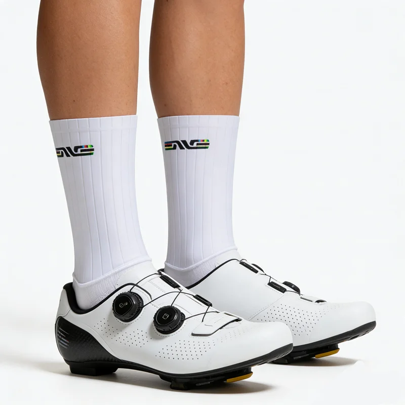 2026 New Anti Slip Seamless Cycling Socks Integral Moulding High-tech Bike Sock Compression Bicycle Outdoor Running Sport Socks