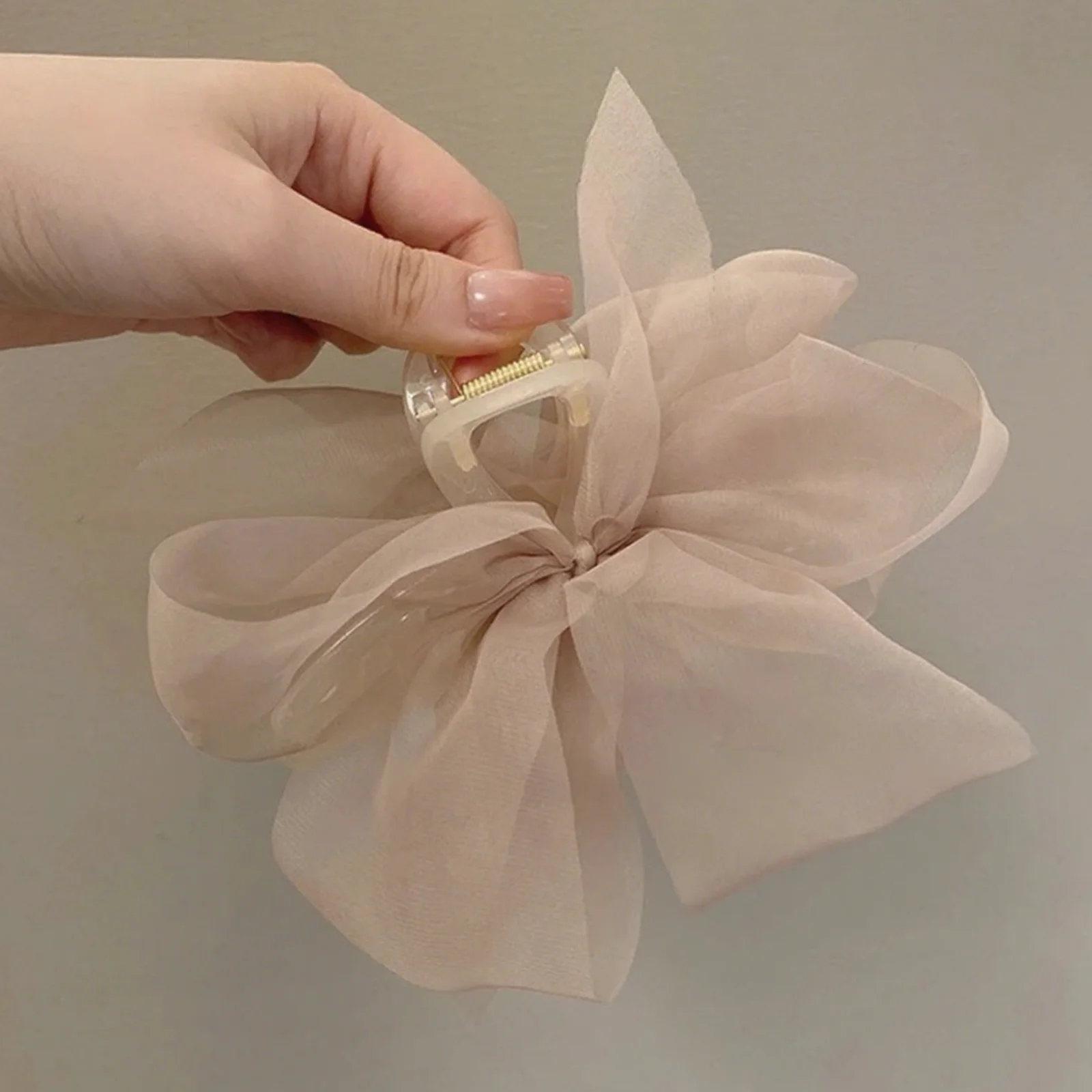 Fashion Mesh Tulle Large Bow Grab Clip Elegant Retro Female Net Yarn Ponytail Braid Claw Clip Hair Accessories Gift Headdress