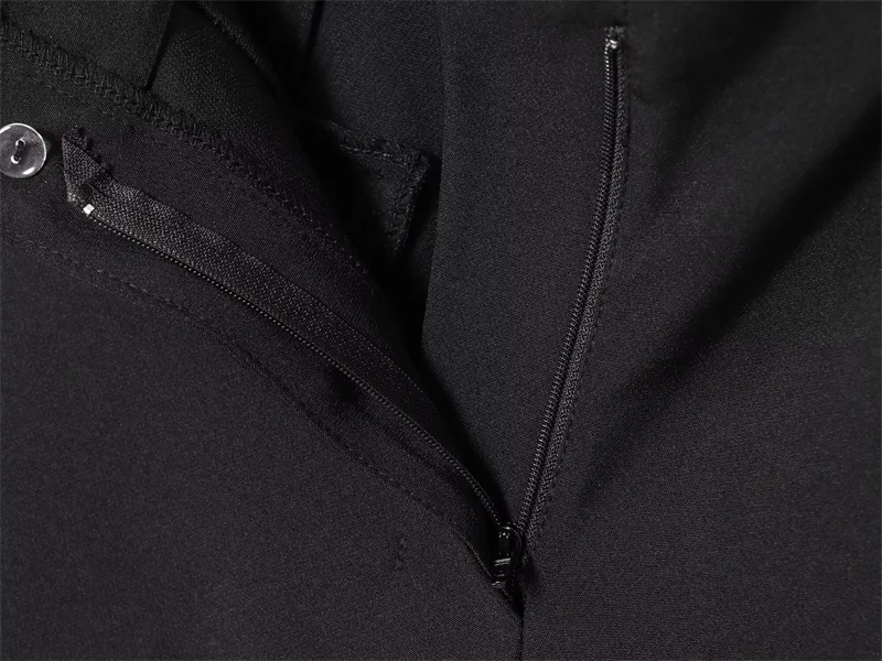 Women's Shorts New Summer 2025 Black Cropped Simple Shorts Casual and Fashionable Capable Commuter Personality Versatile