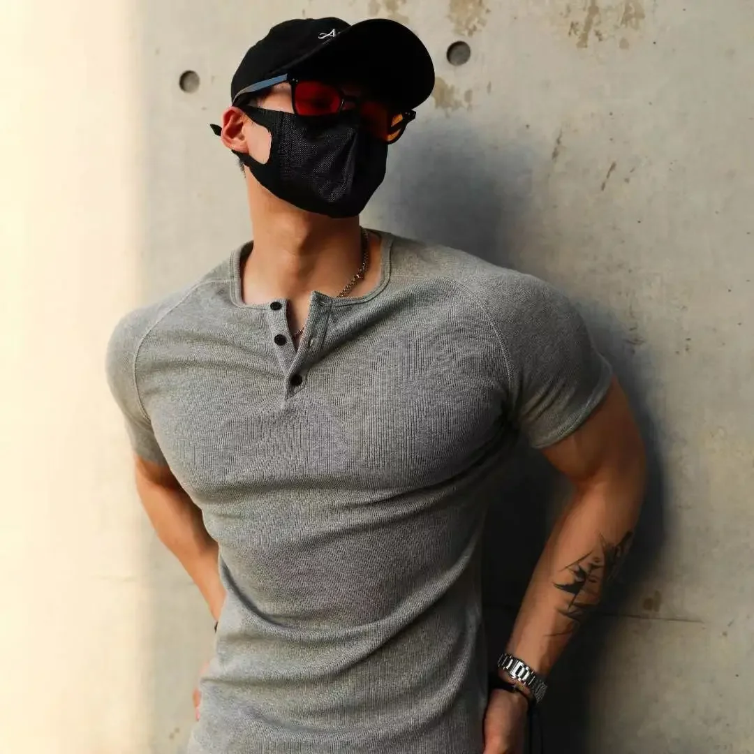 Men's Summer Short Sleeve Henley Neck T-shirt Solid Color Male Tops Slim Fit Button Neck High Quality Cozy Tshirt Streetwear
