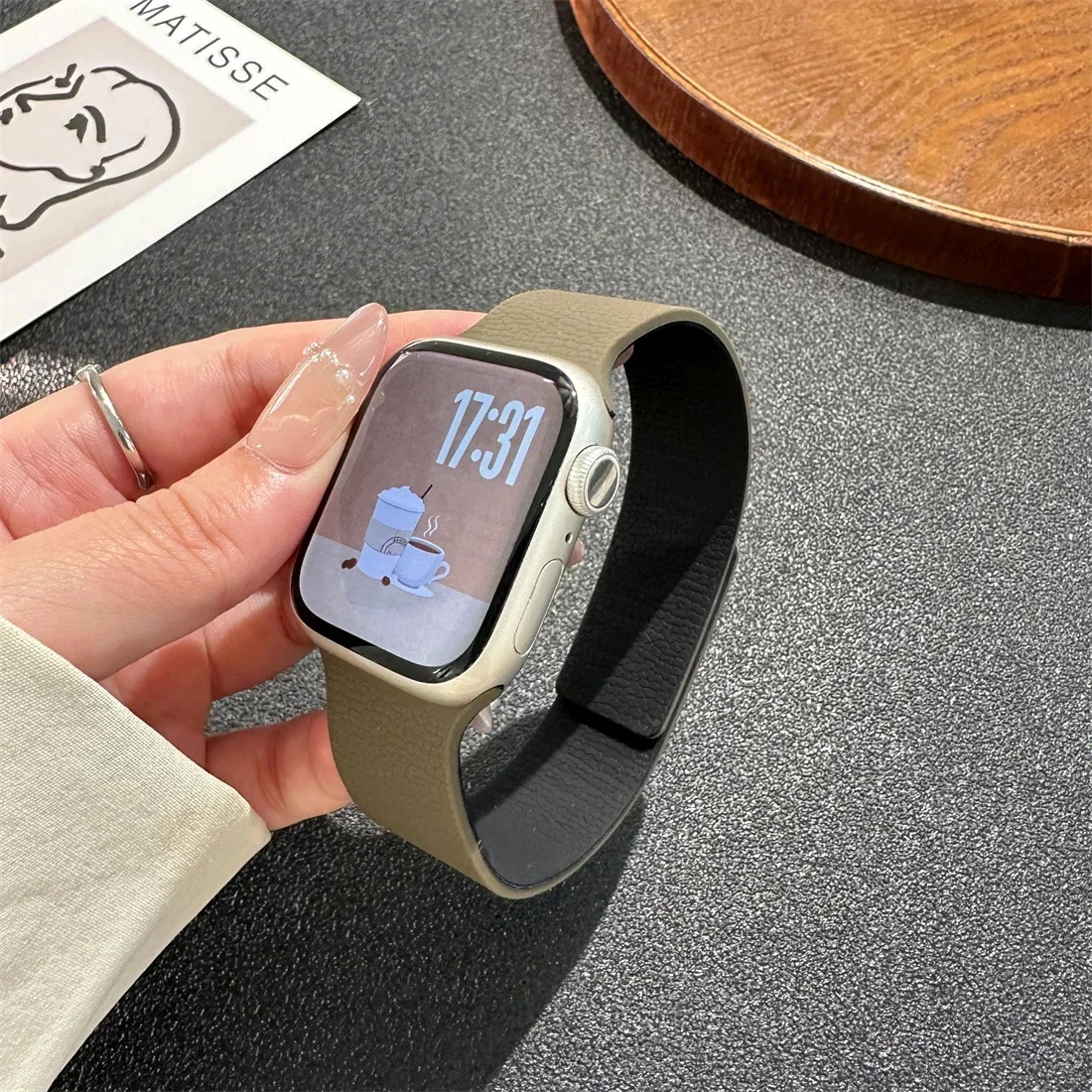 New silicone magnetic strap for Apple Watch ultra2 49mm 45mm 42 40mm 46mm 38/41mm sport bracelet series 10 9-8-7-6-5-4-3-SE band