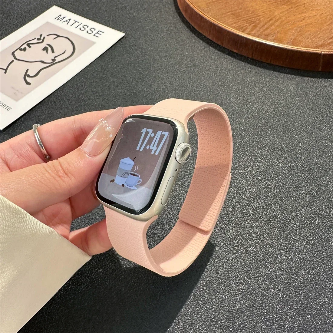 New silicone magnetic strap for Apple Watch ultra2 49mm 45mm 42 40mm 46mm 38/41mm sport bracelet series 10 9-8-7-6-5-4-3-SE band