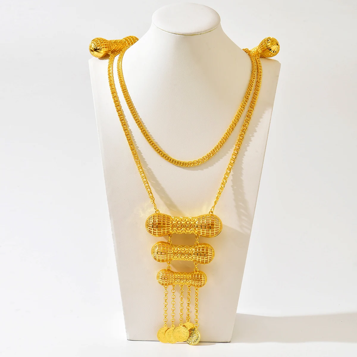Court-Style Belt With Gold Circular Coin And Human Head Patterned Lace Trim, Hollowed-Out Design For Waistband, An Arab-Style