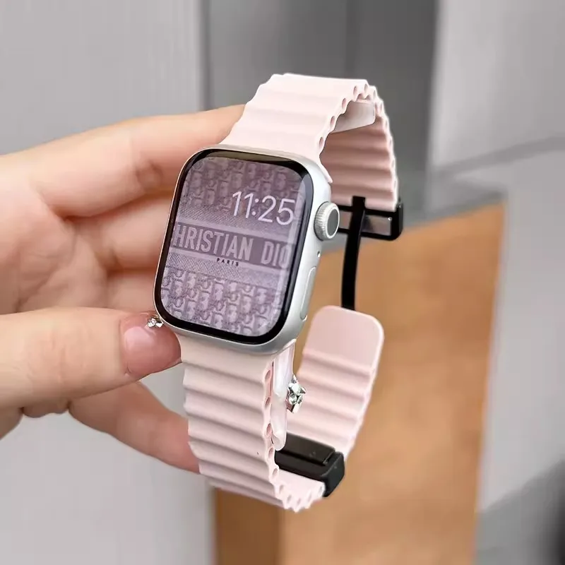 Magnetic Buckle Strap For Apple Watch Band Ultra 2 49mm 45mm 44mm 40mm 41mm 42mm 38mm Silicone Bracelet iWatch Series 7 6 se 8 9