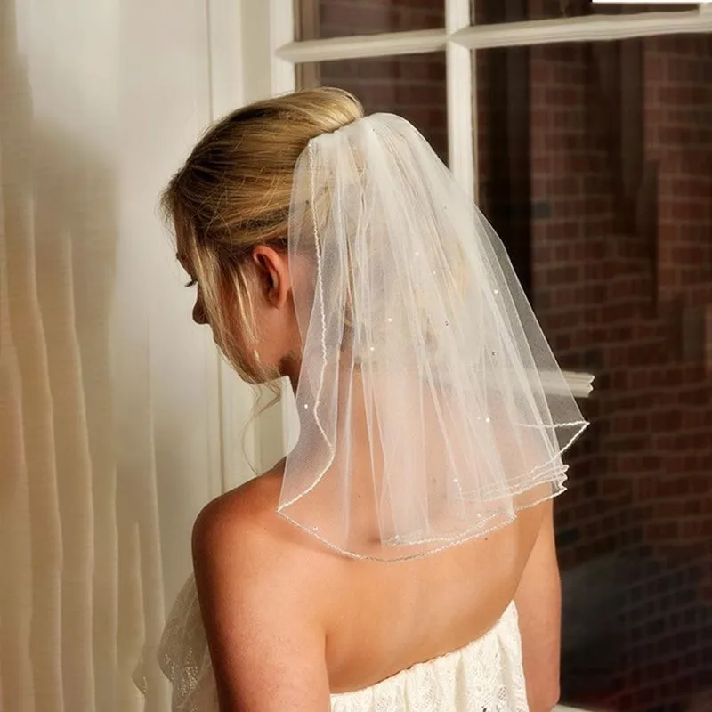 Simple Pearl Beaded Short Tulle Bridal Veil with Plastic Comb Marriage Accessories